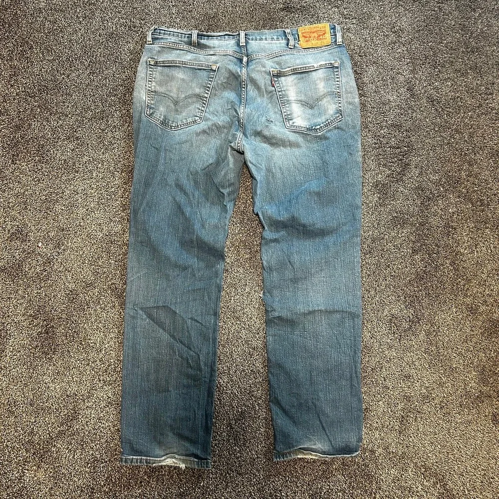 Levi's 514 Straight Fit Jeans Mens 38x32 Light Wash Fair Distressed Thrashed